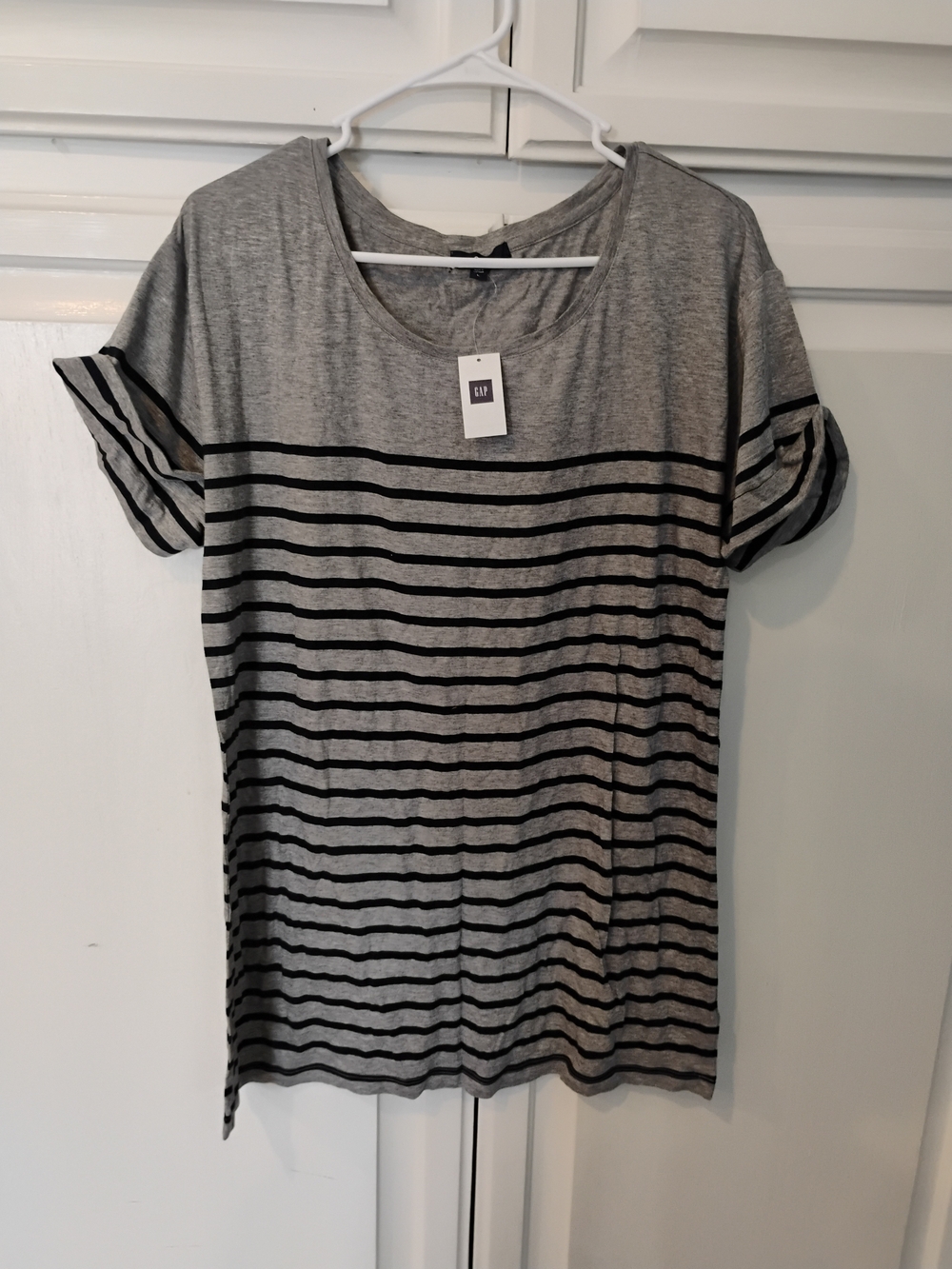 GAP Women's Gray & Black Striped Short Sleeve Tee
